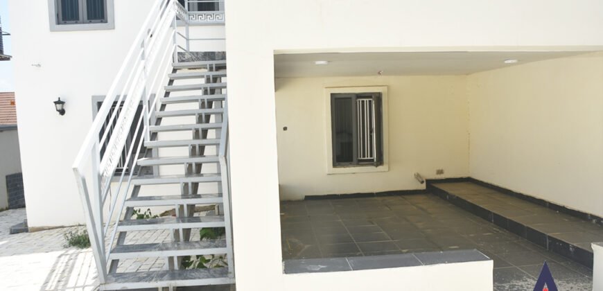 4 BEDROOM FULLY DETACHED DUPLEX WITH BQ