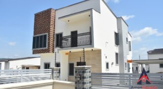 4 BEDROOM FULLY DETACHED DUPLEX WITH BQ